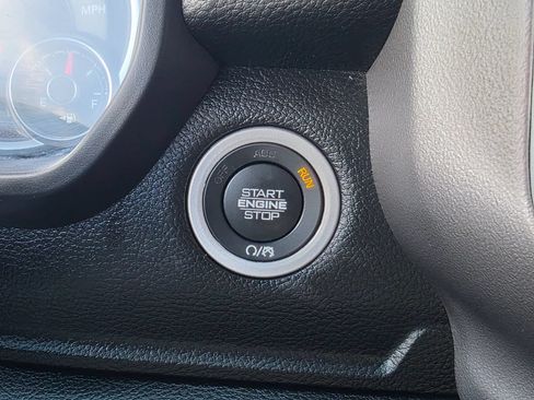 Used 2022 RAM 1500 Big Horn AWD/4WD image 18
