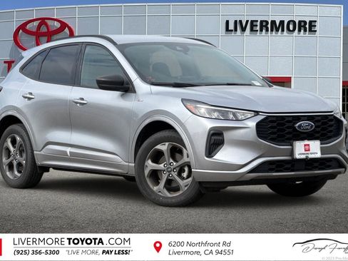 Used 2023 Ford Escape ST-Line AWD/4WD image 1