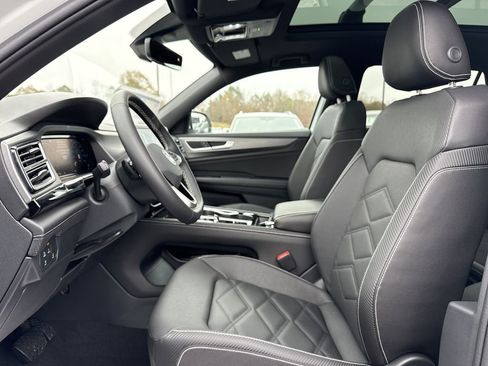 New 2026 Volkswagen Atlas Cross Sport SE FWD image 11