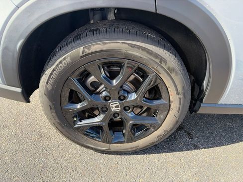 Certified 2025 Honda HR-V Sport image 10