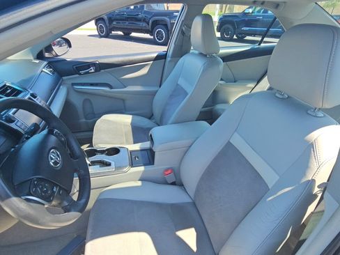 Used 2012 Toyota Camry XLE w/ Leather Pkg FWD image 26