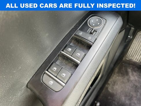 Used 2025 Kia Soul LX FWD image 21