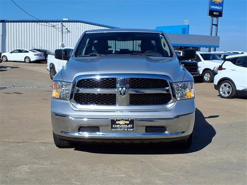Used 2016 RAM 1500 Classic SLT image 2