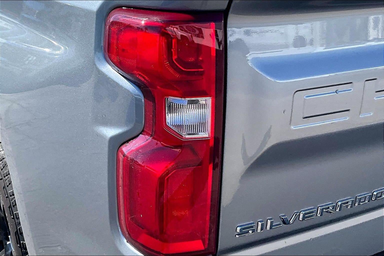 Used 2024 Chevrolet Silverado 1500 RST w/ Z71 Off-Road Package AWD/4WD image 28