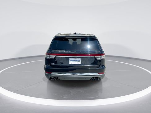 Used 2020 Lincoln Aviator Reserve w/ Elements Package Plus AWD/4WD image 8
