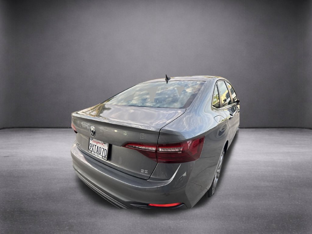 Used 2024 Volkswagen Jetta SE FWD image 12