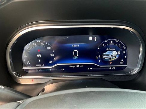 Used 2022 Chevrolet Tahoe Premier AWD/4WD image 13
