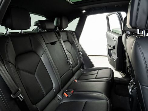 New 2026 Porsche Macan AWD/4WD image 23