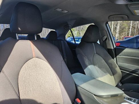 Used 2022 Toyota Camry LE image 28