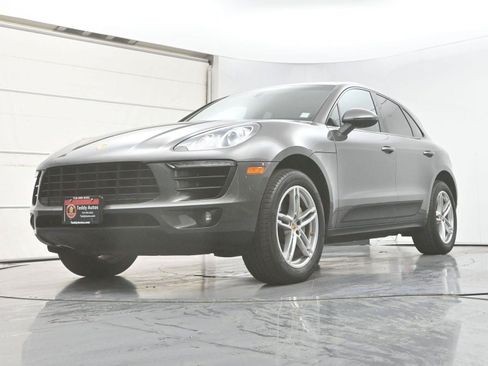 Used 2015 Porsche Macan S AWD/4WD image 26