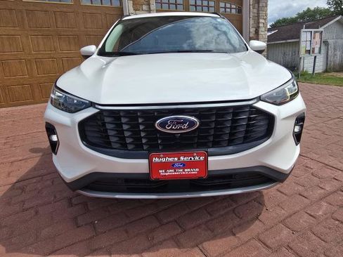 Used 2023 Ford Escape Platinum AWD/4WD image 8