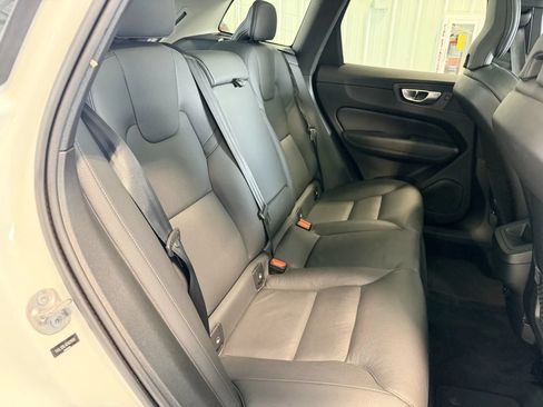 Used 2024 Volvo XC60 B5 Plus AWD/4WD image 21