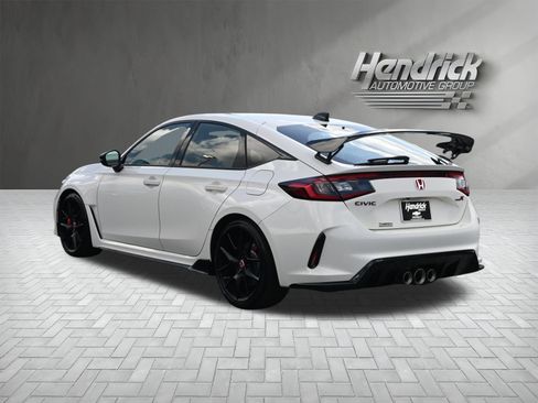 Used 2023 Honda Civic Type R image 8