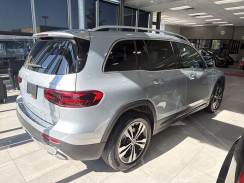 Used 2026 Mercedes-Benz GLB 250 4MATIC image 6