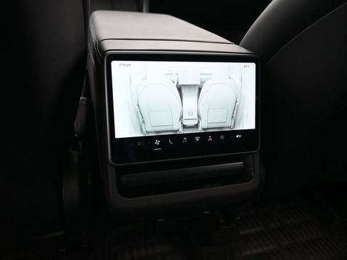 Used 2026 Tesla Model Y 2WD image 21