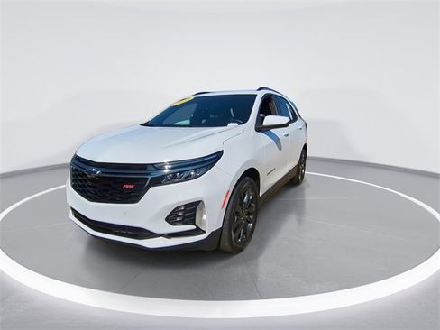 Used 2022 Chevrolet Equinox RS image 3