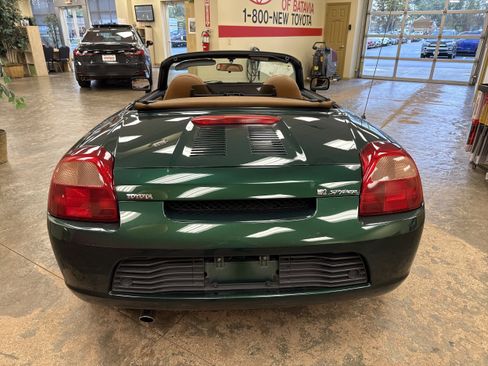 Used 2002 Toyota MR2 image 29