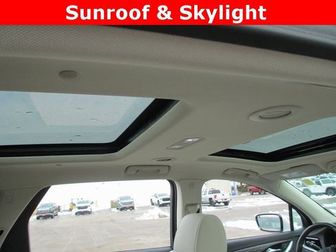 Certified 2023 Buick Enclave Avenir w/ Avenir Technology Package image 13