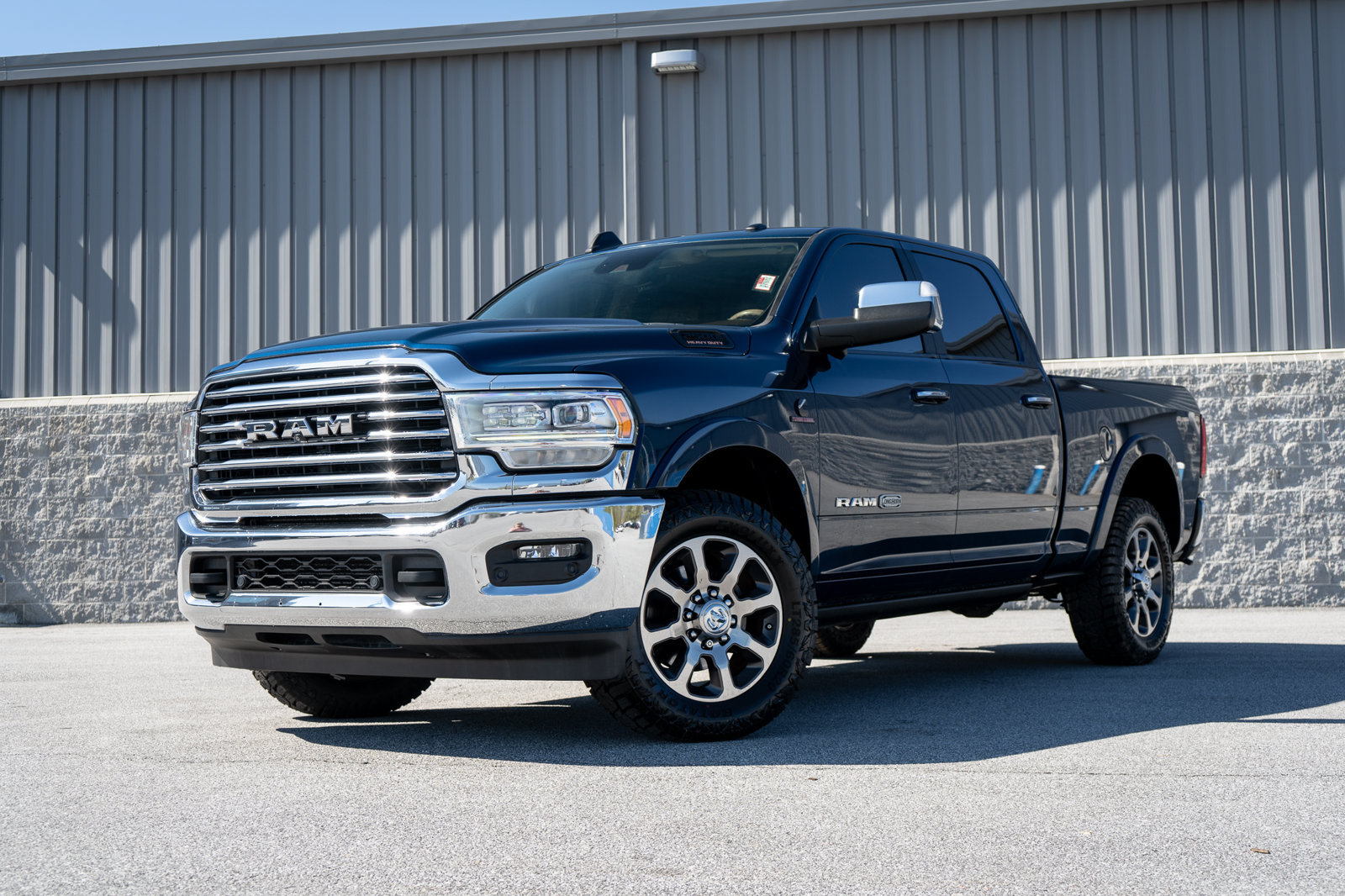 Used 2019 RAM 2500 Limited RWD image 2