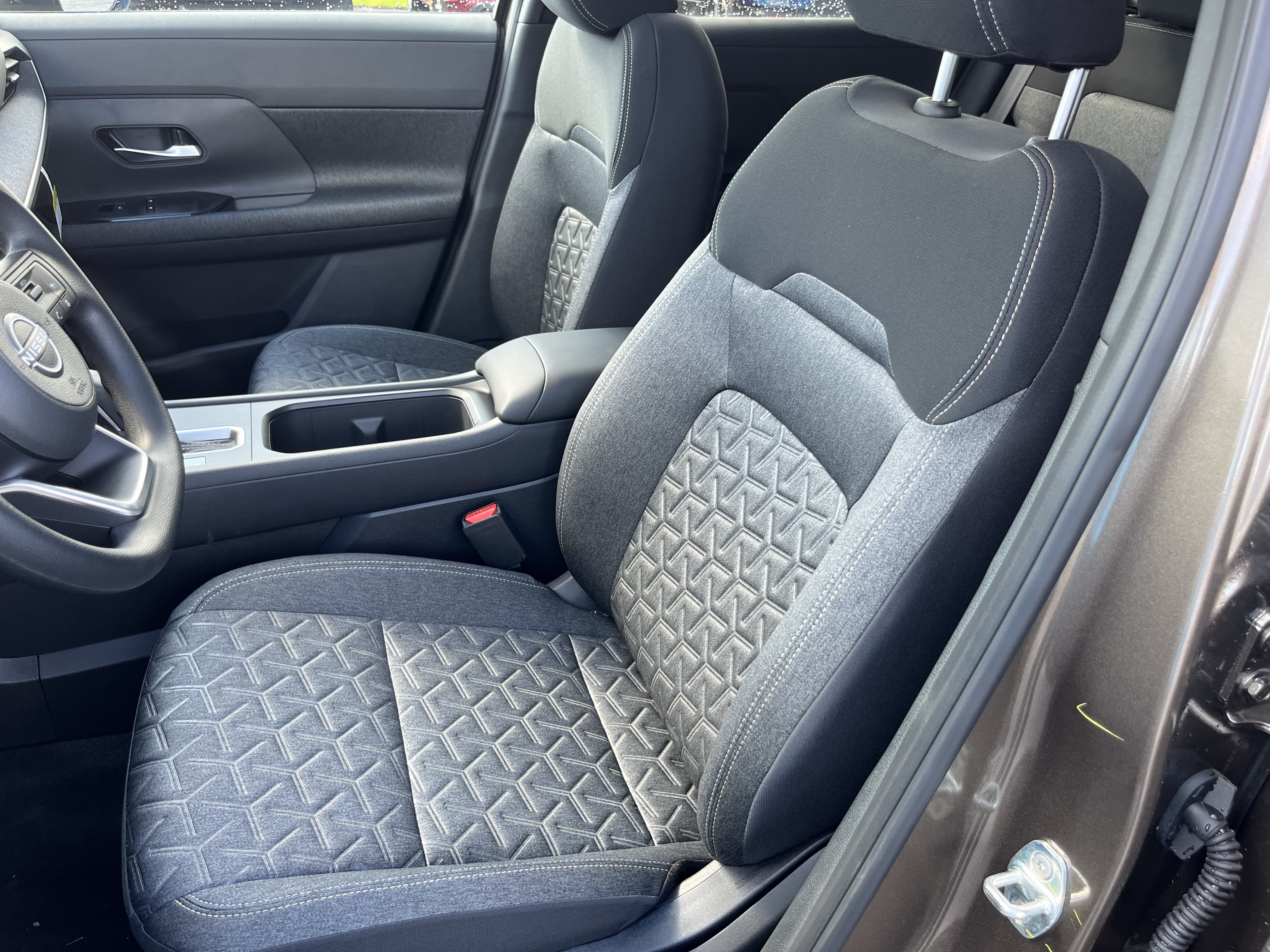 New 2026 Nissan Kicks SV w/ SV Premium Package AWD/4WD image 15