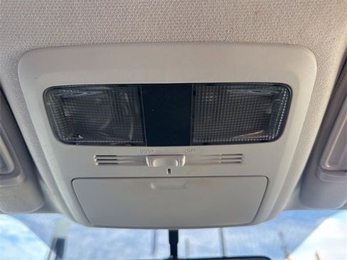 Used 2017 Subaru Forester 2.5i w/ Alloy Wheel Package image 15