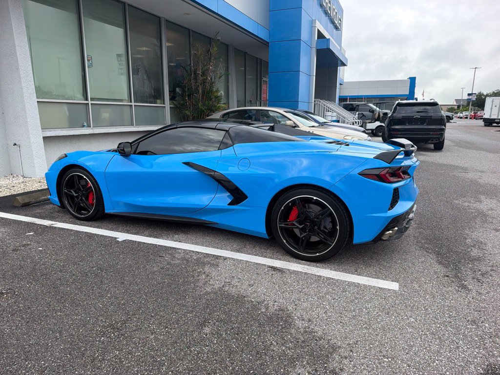Used 2022 Chevrolet Corvette Stingray Premium Conv w/ Z51 Performance Package RWD image 7