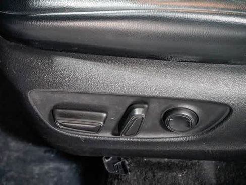 Certified 2022 Toyota Highlander XLE image 23