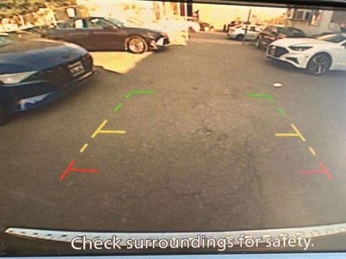 Used 2018 Nissan Rogue SV AWD/4WD image 23