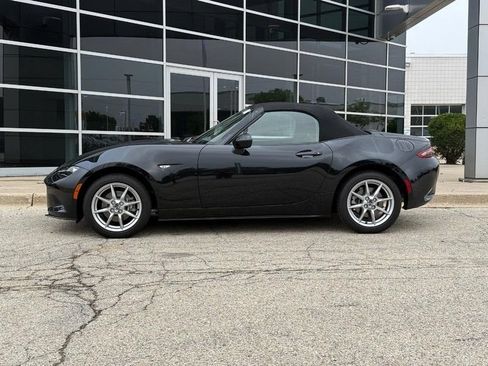 Used 2016 MAZDA MX-5 Miata Sport RWD image 6