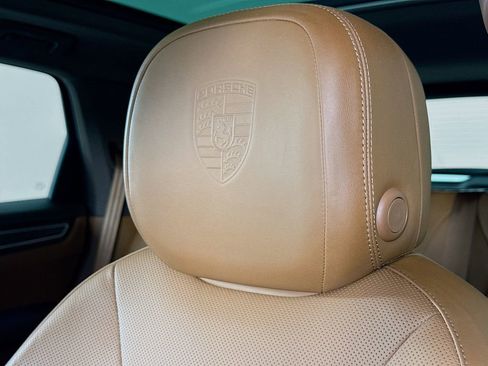 Certified 2023 Porsche Cayenne S Platinum image 15