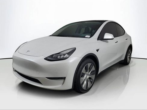 Used 2021 Tesla Model Y Long Range image 3