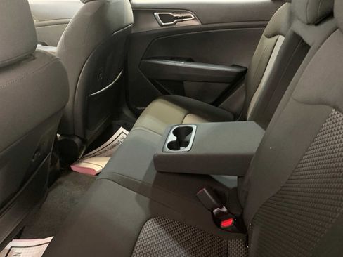 New 2026 Kia Sportage S image 5