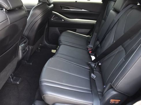Used 2025 INFINITI QX60 Sensory w/ Vision Package AWD/4WD image 26