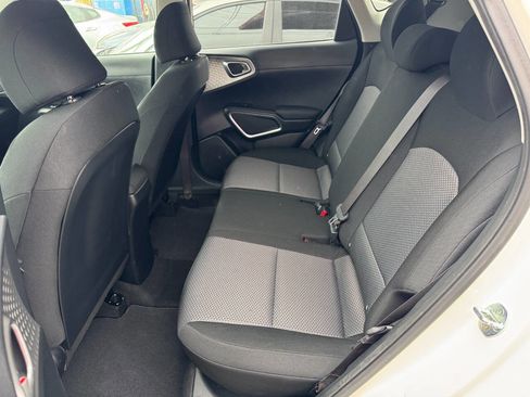 Used 2022 Kia Soul LX w/ Technology Package image 12