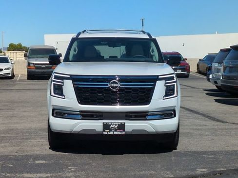 Used 2026 Nissan Armada Platinum Reserve AWD/4WD image 3