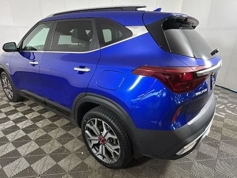 Used 2022 Kia Seltos SX w/ Sunroof Package AWD/4WD image 5