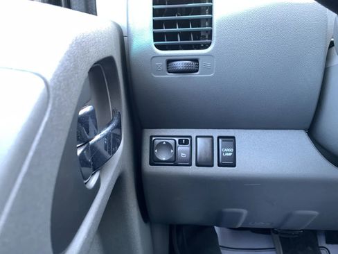 Used 2020 Nissan Frontier SV w/ Midnight Edition Floor Mats RWD image 22