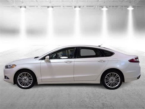 Used 2016 Ford Fusion SE w/ Equipment Group 202A image 5
