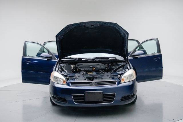 Used 2010 Chevrolet Impala LT FWD image 16