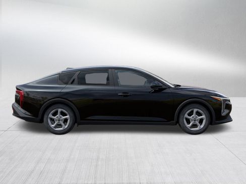 New 2025 Kia K4 LXS image 6