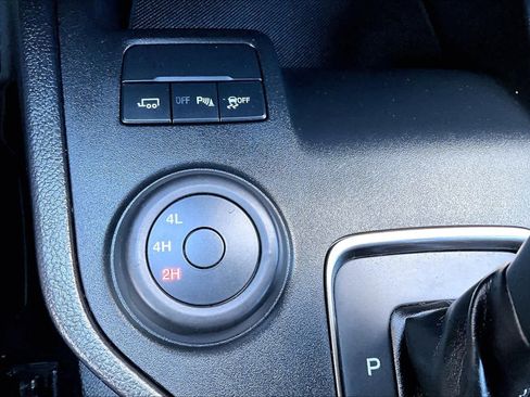 Used 2023 Ford Ranger Lariat w/ Technology Package AWD/4WD image 34