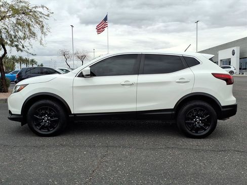 Used 2019 Nissan Rogue Sport S image 4