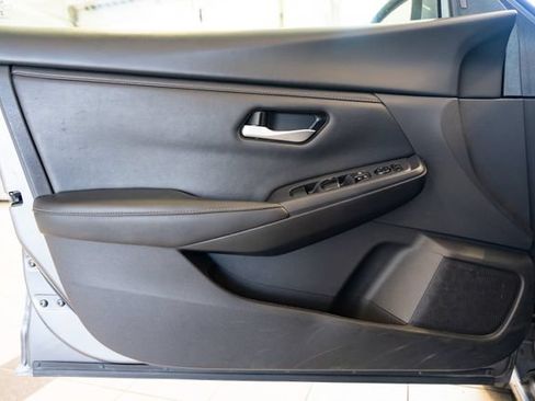 Used 2024 Nissan Sentra SV FWD image 21