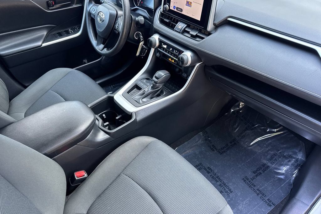 Certified 2023 Toyota RAV4 LE FWD image 15