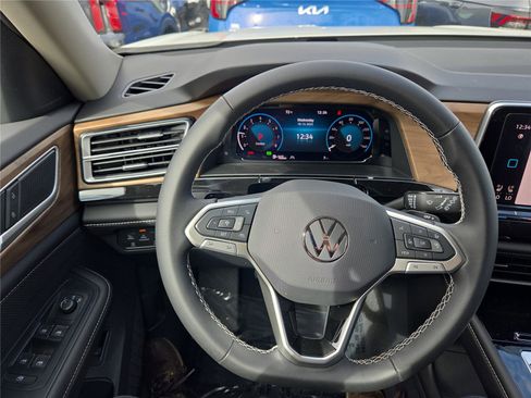 New 2026 Volkswagen Atlas SE image 22