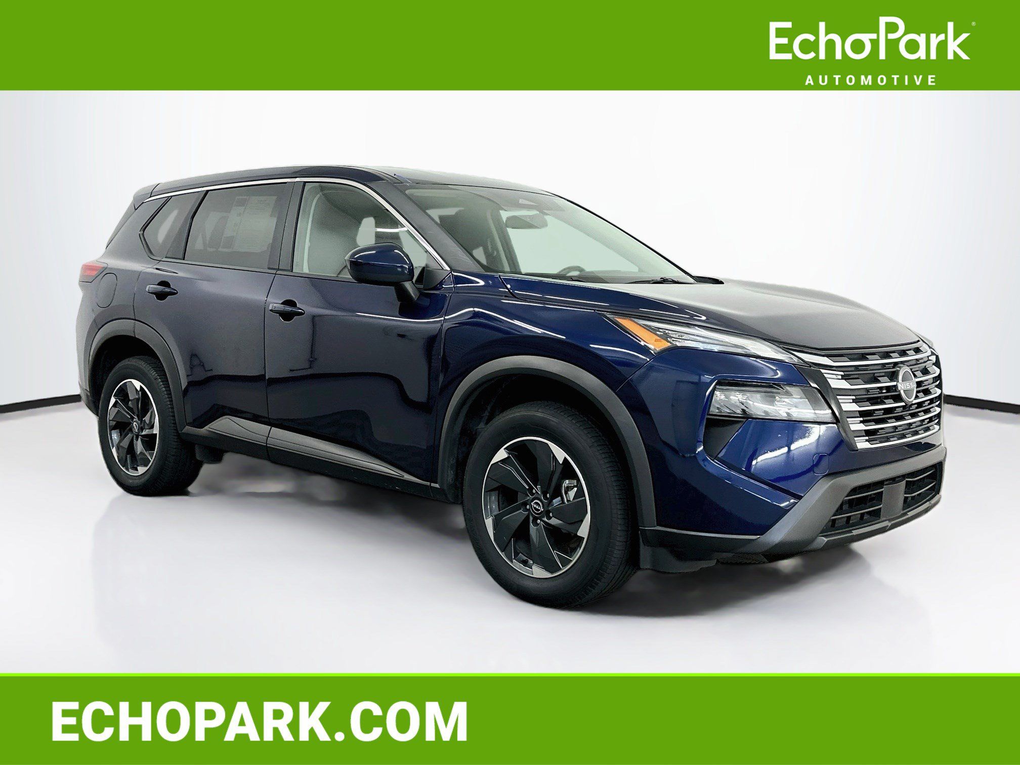Used 2025 Nissan Rogue SV AWD/4WD image 1
