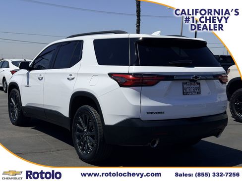 Used 2022 Chevrolet Traverse RS w/ LPO, Cargo Package FWD image 4