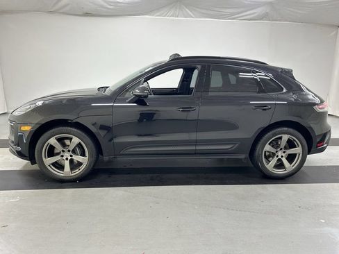 Certified 2024 Porsche Macan AWD/4WD image 2