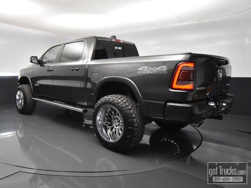 Used 2020 RAM 1500 Laramie w/ Sport Appearance Package AWD/4WD image 5