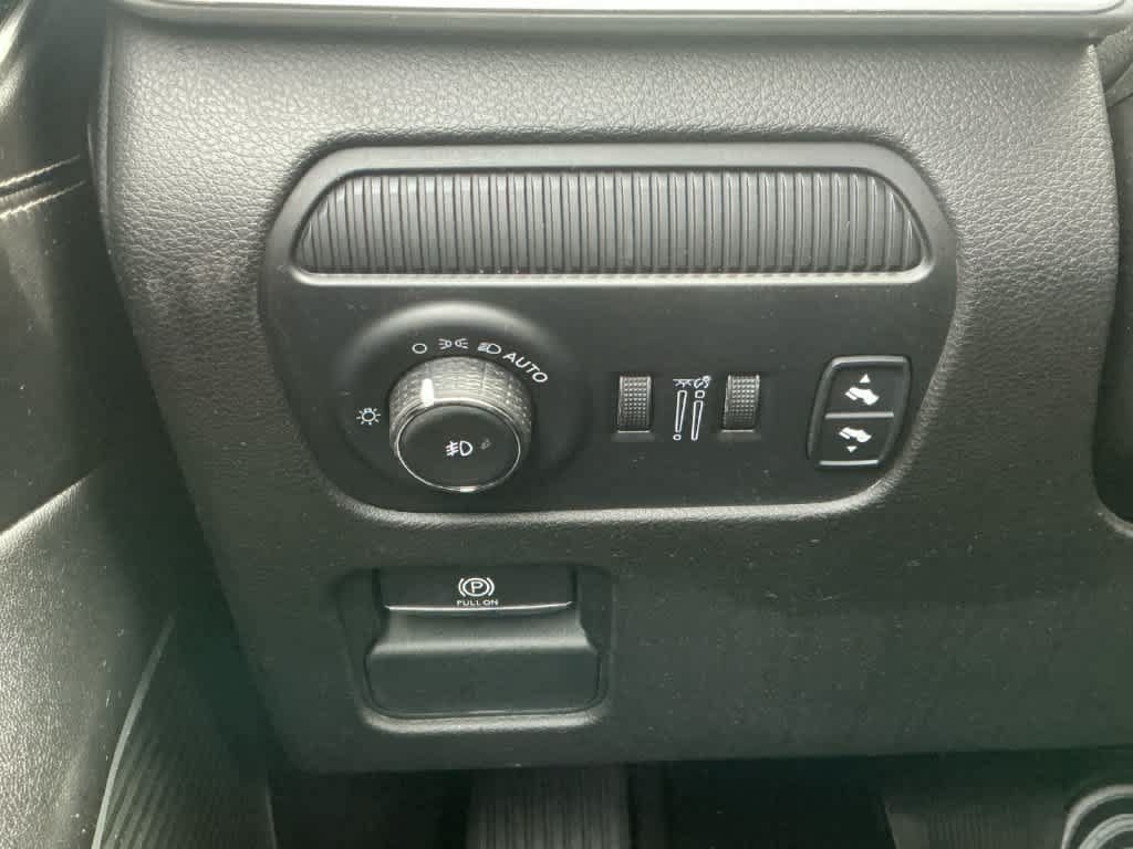 Used 2023 Jeep Wagoneer Series II w/ Flexible Seating Group AWD/4WD image 17